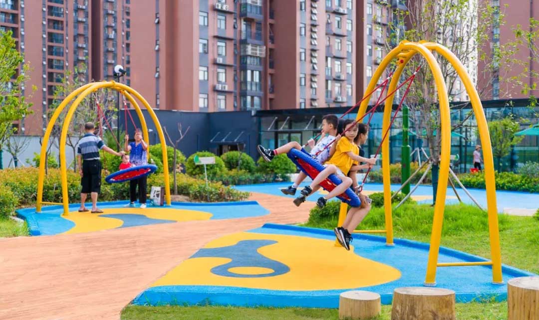 武汉悦活里屋顶儿童活动场地