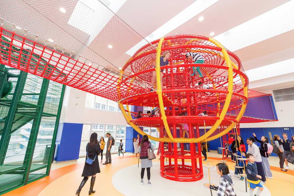 香港国际小学新校舍巨型灯笼游乐场