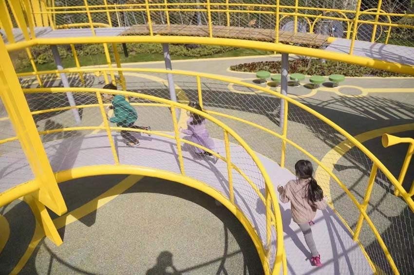 如何通过儿童游乐设备来提高小孩智商